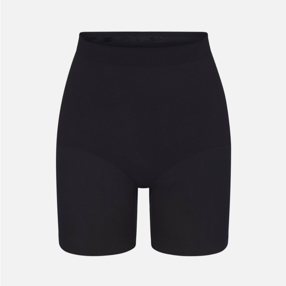 NIB SKIMS Seamless Sculpt Mid Thigh Shorts Onyx Size M - Picture 2 of 6